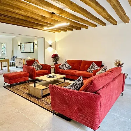 Relais Du Gibet, 10 Min From Disneyland Jossigny